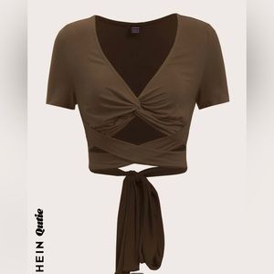 SHEIN Qutie Twist Front Tie Front Crisscross Top